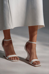 AKIRA AALTO WHITE SANDAL