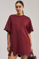 COOL GIRL EMBELLISHED TEE SHIRT DRESS IN BURGUNDY