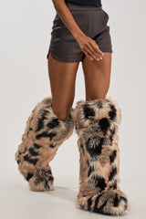 AZALEA WANG SHIVER BROWN FLAT FUR BOOT