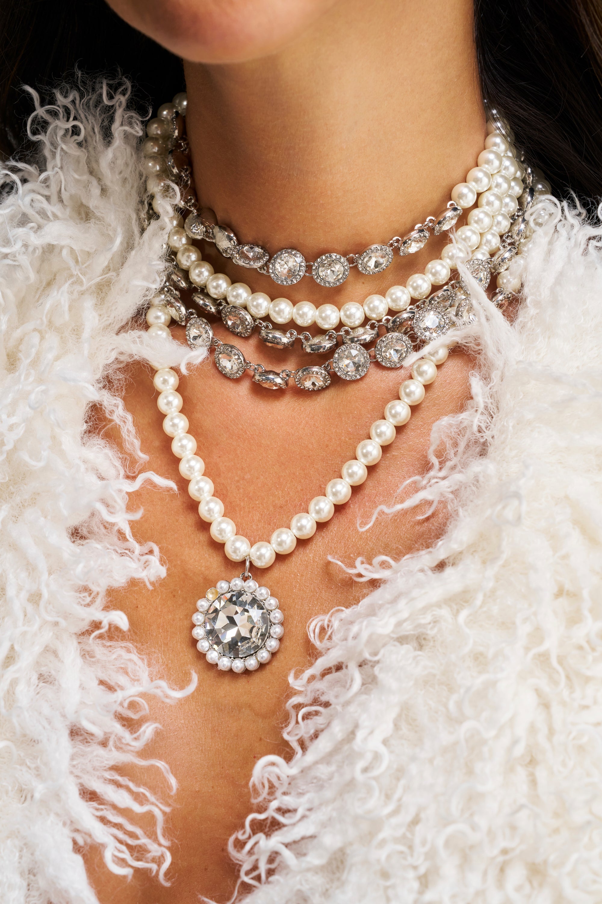 ARI NECKLACE