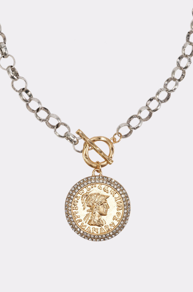 ANTIQUE MEDALLION PENDANT NECKLACE