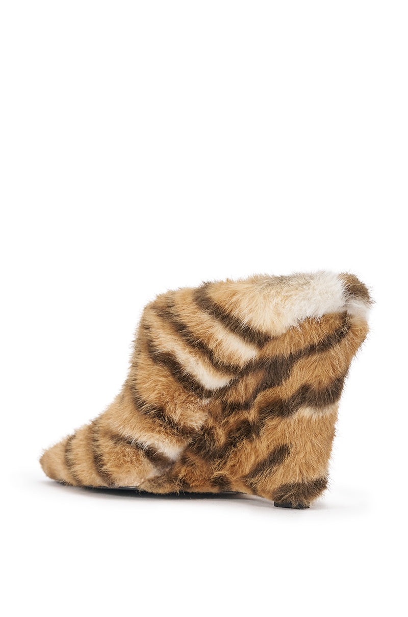 AZALEA WANG WAFIYA TIGER MULE WEDGE PUMP